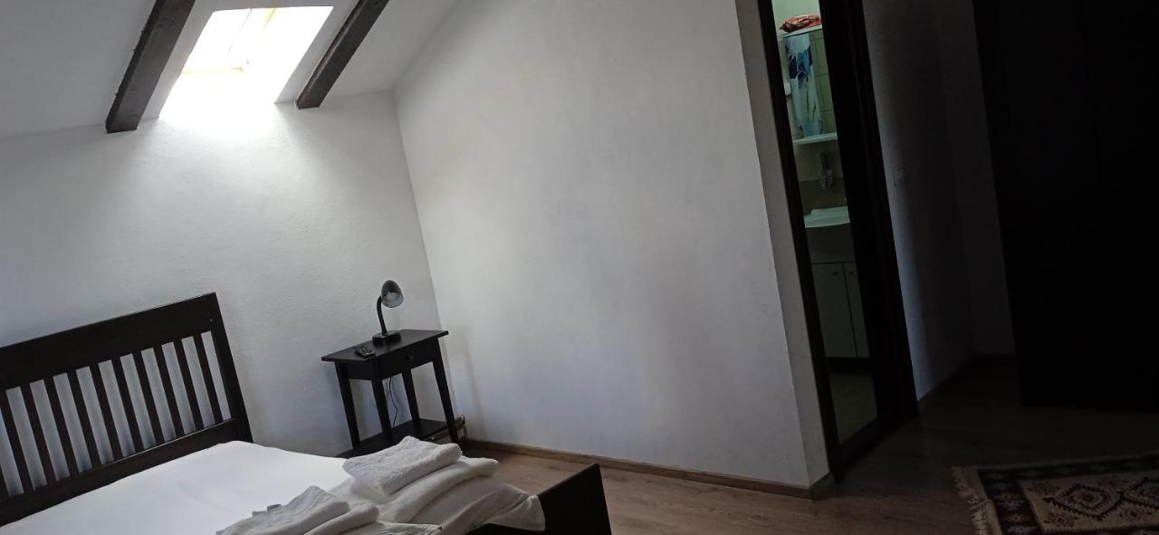 Pensiunea Gradinarilor Cu Ciubar Si Statie De Incarcare Electrica Auto Comanesti  外观 照片